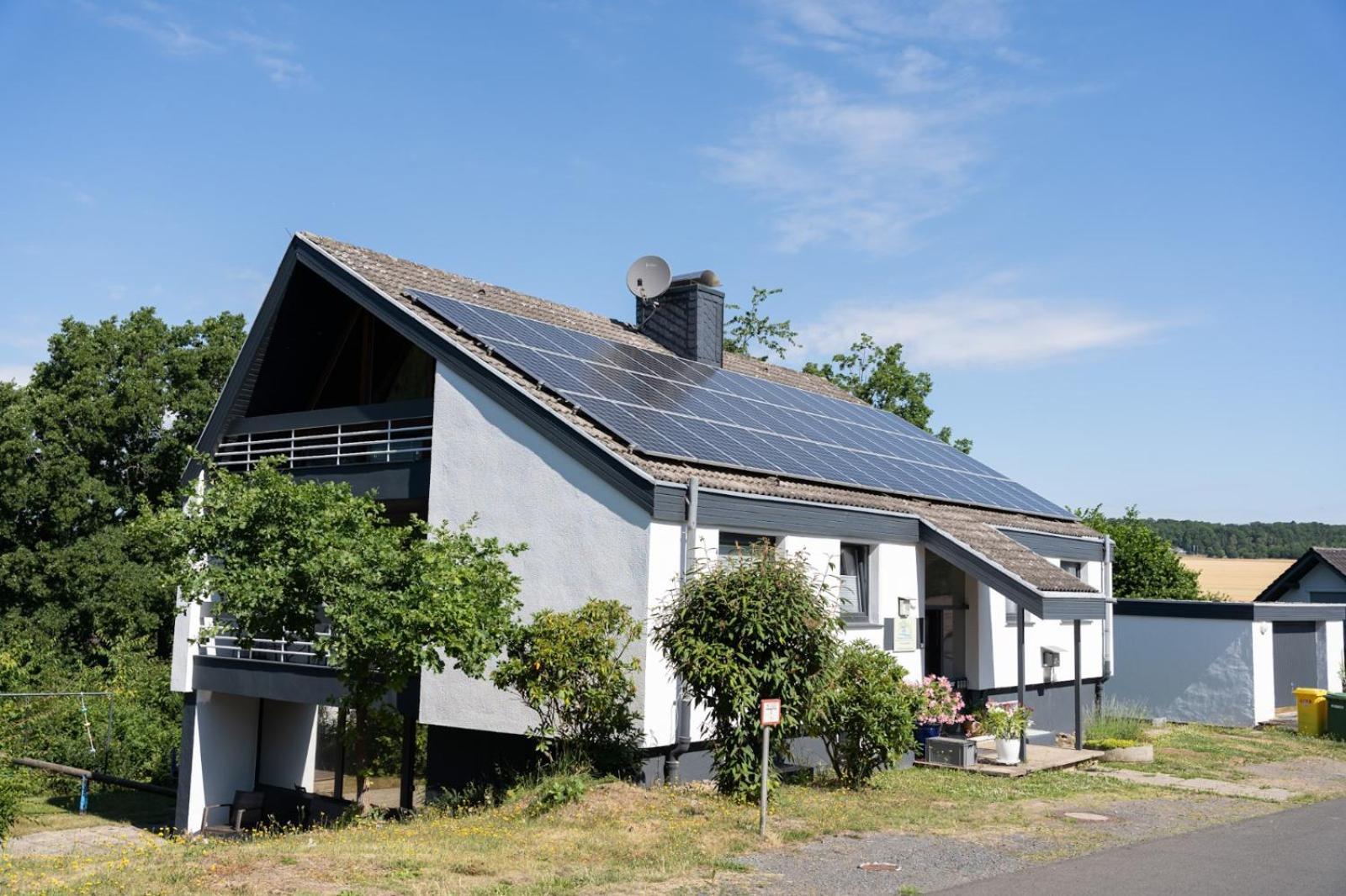 Ferienhaus Schoene Aussicht Ferienwohnung Gelb Hemfurth-Edersee Exteriör bild