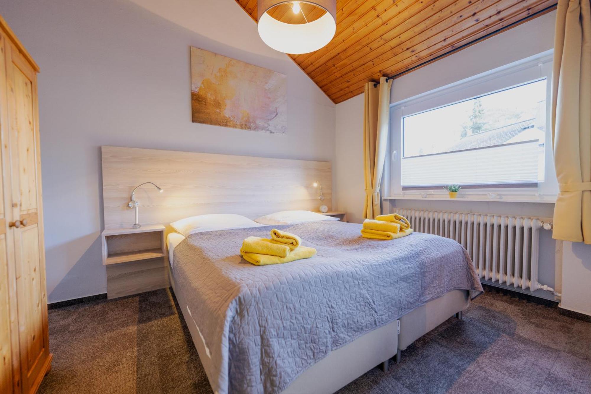 Ferienhaus Schoene Aussicht Ferienwohnung Gelb Hemfurth-Edersee Exteriör bild